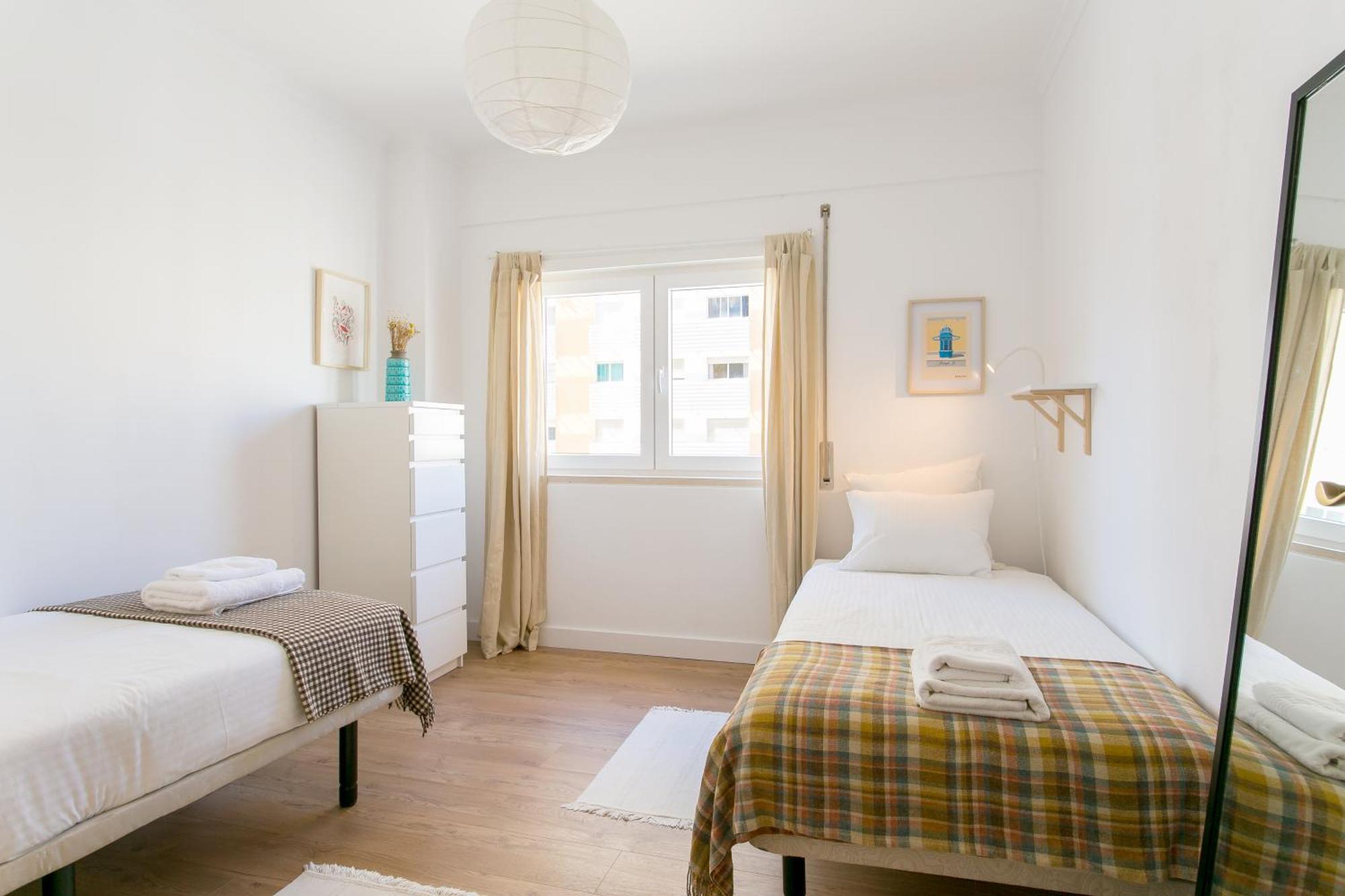 Apartamento Central E Confortavel Junto Ao Bairro Da Graca リスボン エクステリア 写真