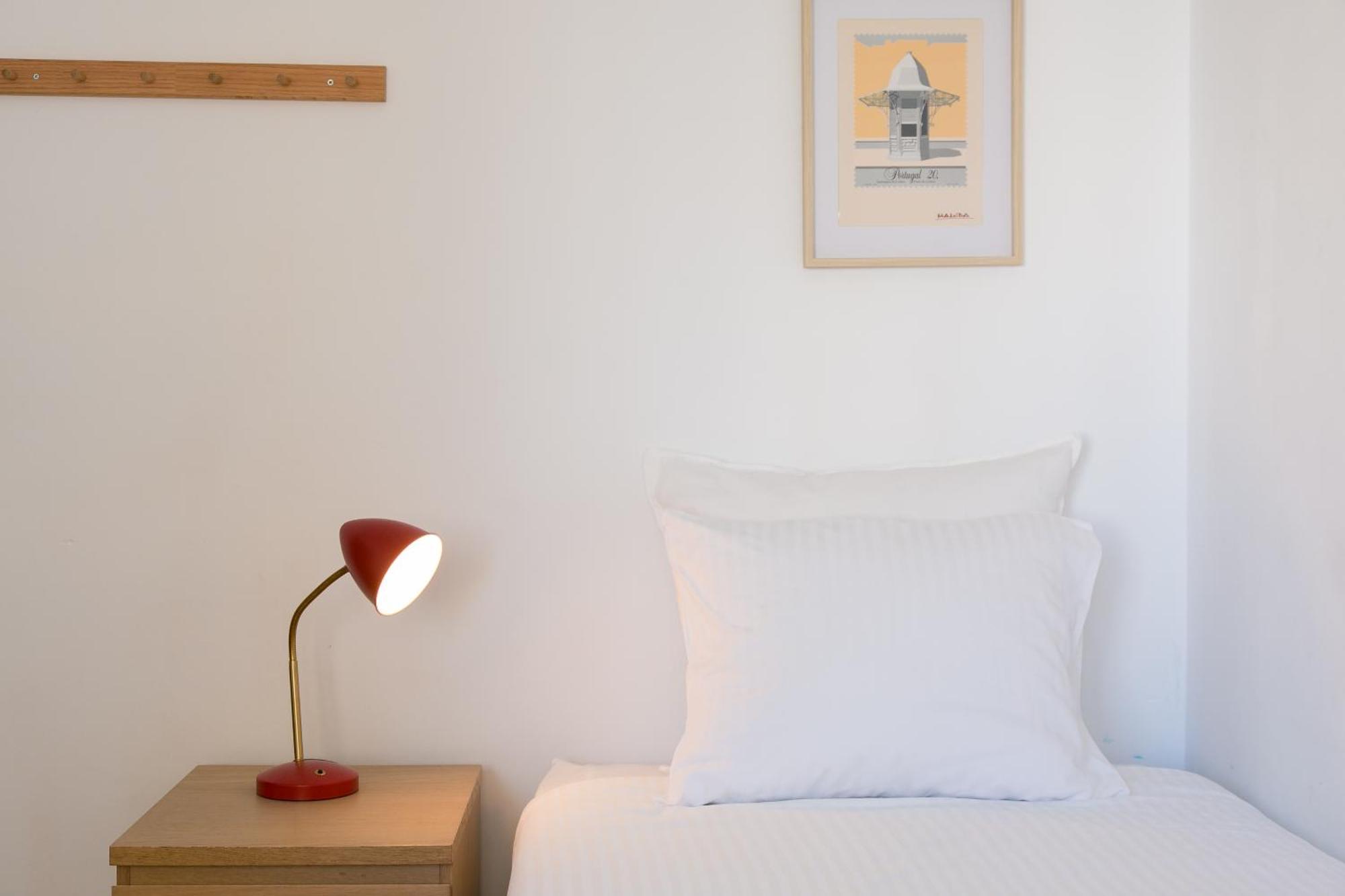Apartamento Central E Confortavel Junto Ao Bairro Da Graca リスボン エクステリア 写真